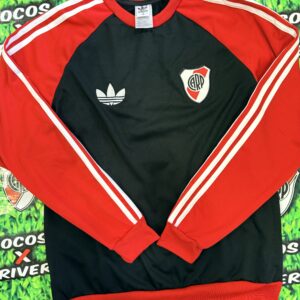 Buzo Negro Concentración River Plate 26/27